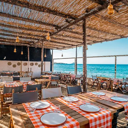 La Local Yalıkavak *