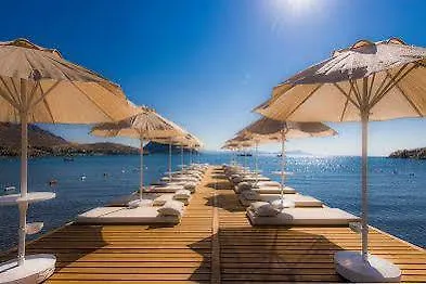 La Local Yalıkavak *