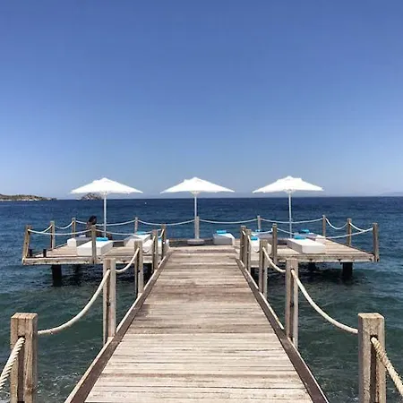 La Local Yalıkavak Otel *