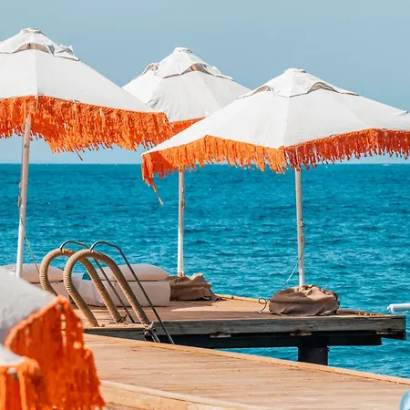 La Local Yalikavak *