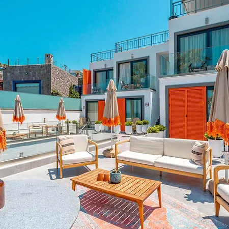 La Local Yalikavak * بودروم