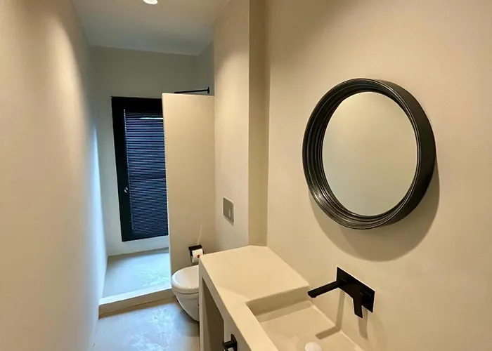 La Local Yalikavak * Bodrum