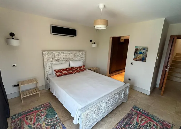 La Local Yalikavak Ξενοδοχείο Αλικαρνασσός