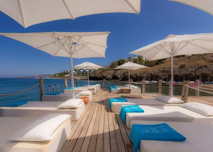 La Local Yalikavak Bodrum